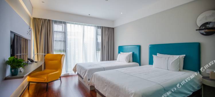 白玉兰酒店(扬州京华城望月路店)图片