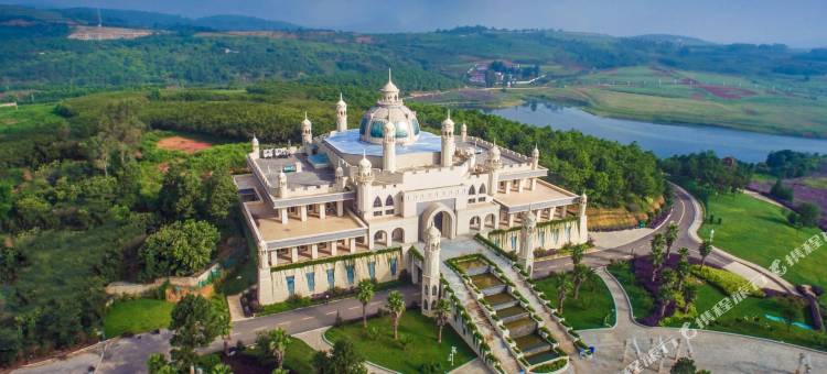 寻甸凤龙湾度假酒店图片
