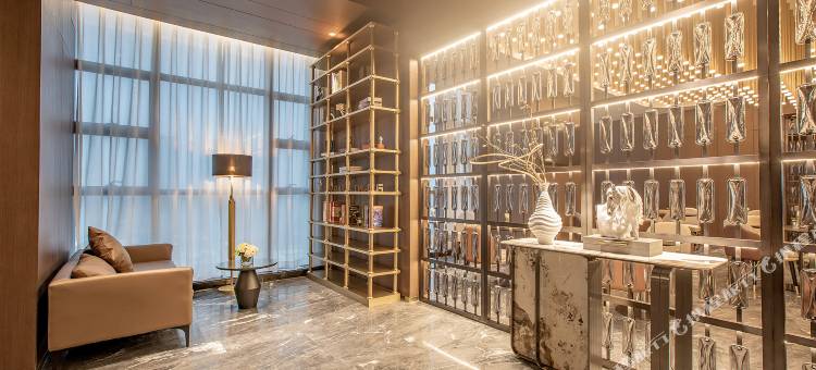 曼陀伦Plus智能酒店(江门和兴广场五邑华侨广场店)图片