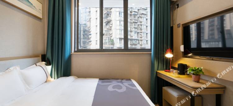 花美时酒店(重庆沙坪坝高铁站三峡广场店)图片