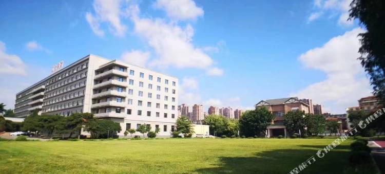 辽阳辽化宾馆图片