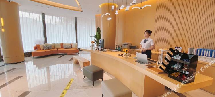 白玉兰酒店(宁德福鼎中汇广场店)图片