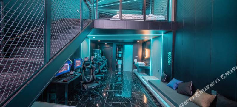 波比熊电竞酒店(常德欢乐颂店)图片