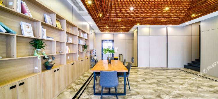 创e家金色佰年酒店(永康会展中心万达广场店)图片