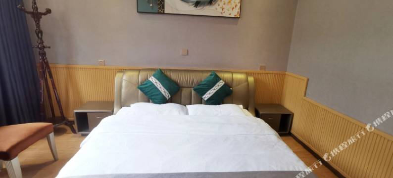 荣县月亮弯酒店图片