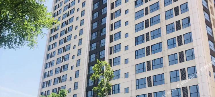 草莓精品酒店(西安乐华城国际欢乐度假区店)图片