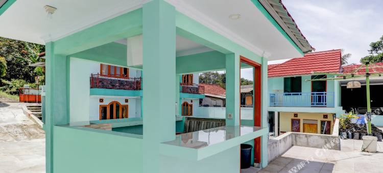 OYO 3879萨里茵坦别墅(Villa Sari Intan Ciater RedPartner)图片