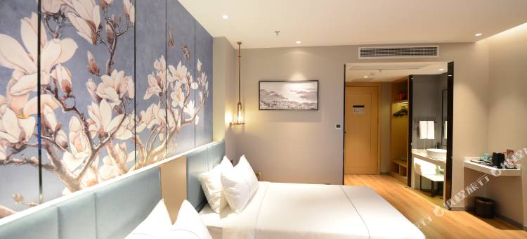 白玉兰酒店(十堰东风大道机场店)图片