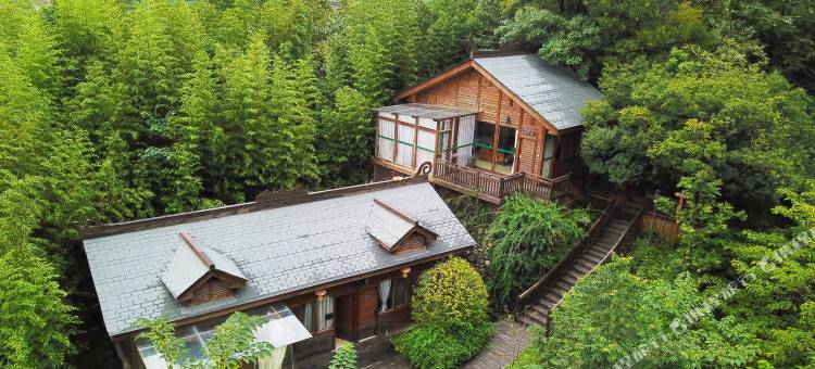 那秋药泉山居图片