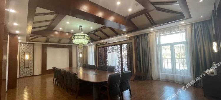 北极村峰悦之约酒店图片