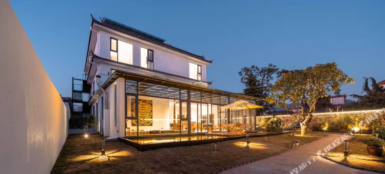 阳光叁拾Coffee私人定制轻奢度假Hotel图片