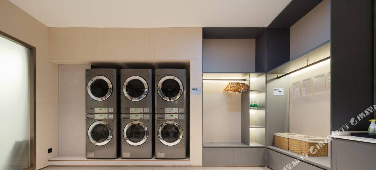 洛阳王府井王城公园地铁站亚朵X酒店图片