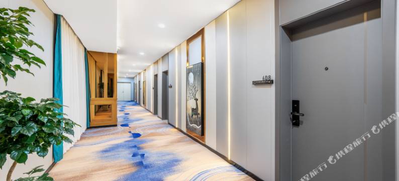 LIGHT•聚亚轻奢酒店(惠州西湖东站水东街店)图片