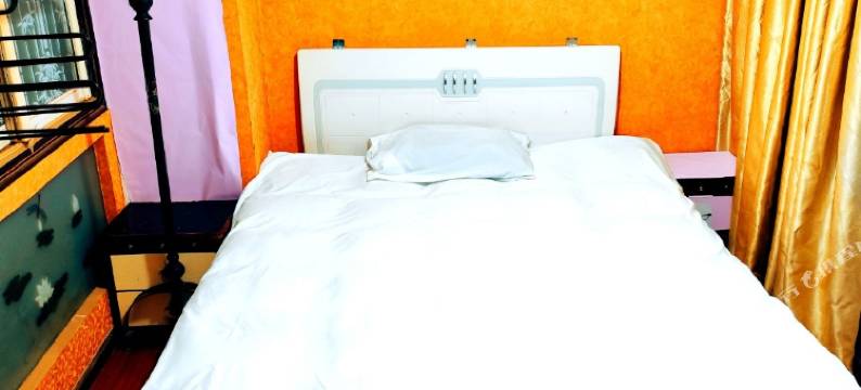 屋上月白民宿(郑州火车站二七广场店)图片