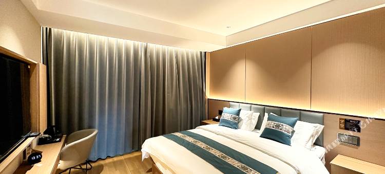 云庭酒店(奎屯汇嘉时代购物中心店)图片