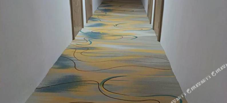 和颐居公寓(天山机场店)图片