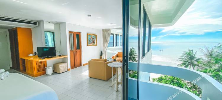 楠查莱海滨酒店(Nern Chalet Beachfront Hotel)图片