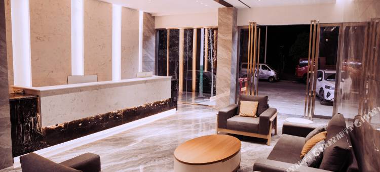 禄劝枫叶酒店图片