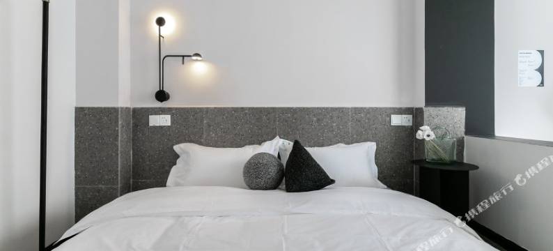 成都艺龙十苇(春熙路店)公寓(红星路四段分店)图片