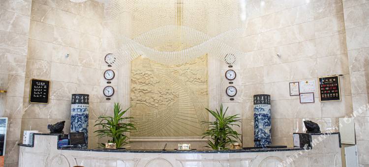 和田中洲华豫商务会议酒店(火车站店)图片