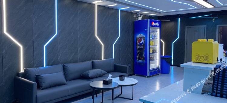 临湘艾希电竞酒店图片