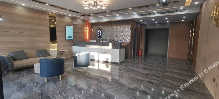 嘉年华酒店(莘县中心希望小学店)图片