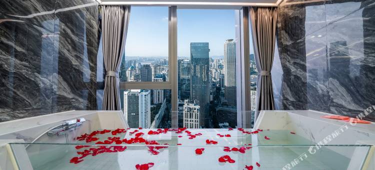 重庆云幕丽锦高空江景酒店(解放碑来福士广场店)图片