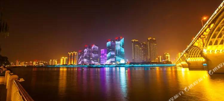 宜尚酒店(长沙高铁南站雨花区政府地铁站店)图片