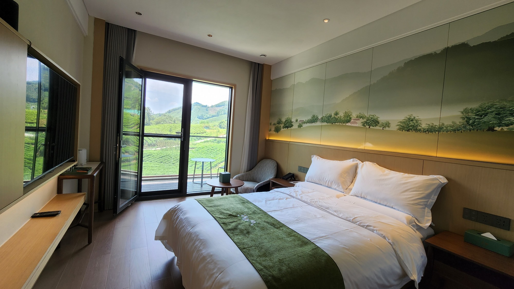 Xinyang Wenxin Chacun Resort HotelOver view