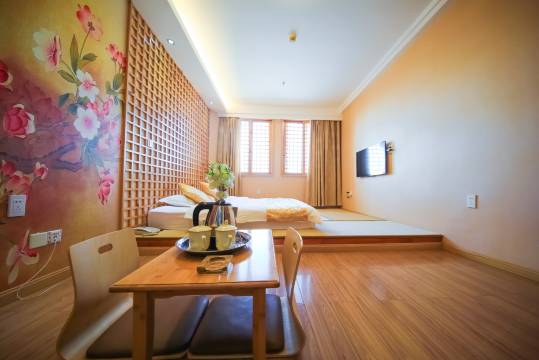 轻住·新亭酒店(台州西站店)