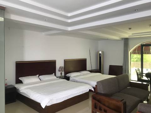 上海前卫科教培训中心