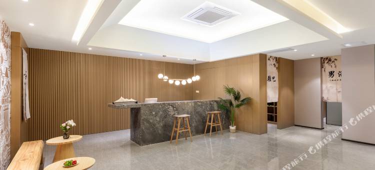 沁县君临酒店(南湖公园店)图片