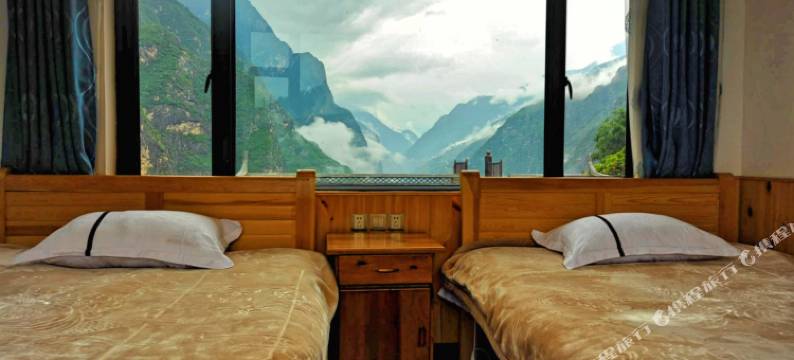 虎跳峡天梯客栈图片