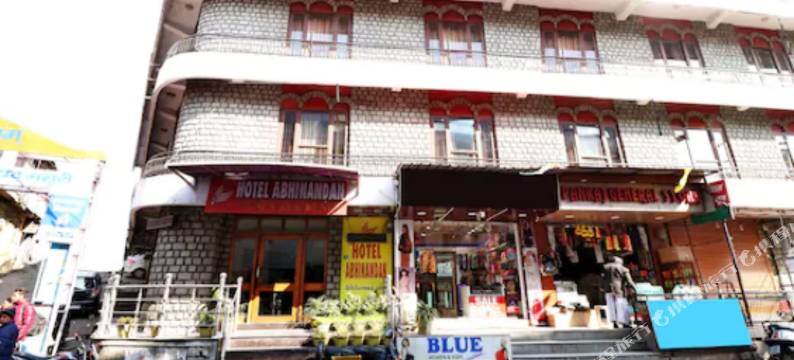 慕苏里格鲁姆戈购物中心路阿比南丹酒店(Goroomgo Abhinandan Mall Road Mussoorie)图片
