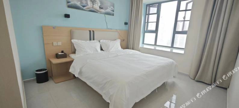 柏菲·观影酒店(洛阳华耀城店)图片