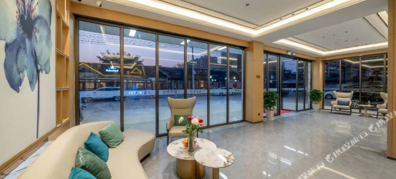 灵山宜呈智能酒店图片