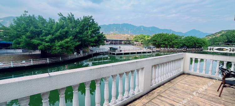 清远静山湖湖畔民宿图片