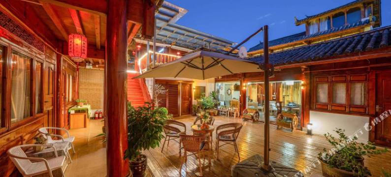 丽江束河山里居客栈图片