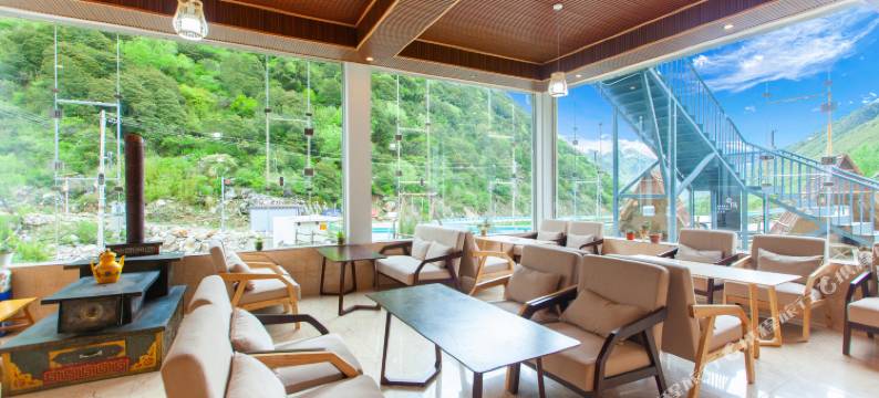 卓玛石头温泉民宿图片