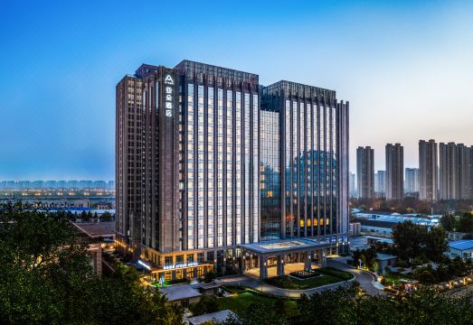 保定东站河大新校区亚朵酒店外景图