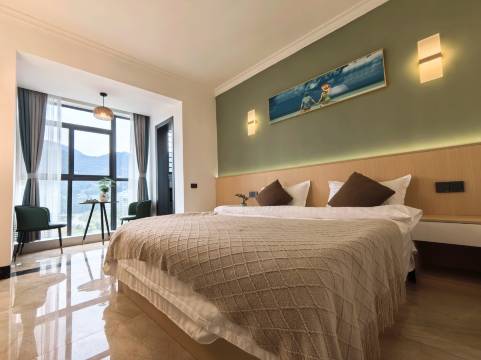 六盘水半山半水民宿