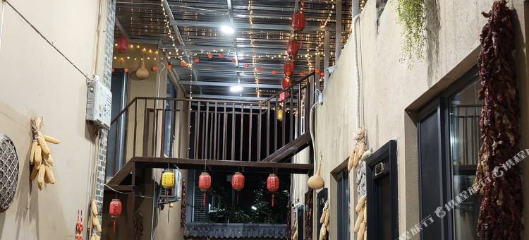 千宇民宿(西部影视城贺兰演艺小镇店)图片