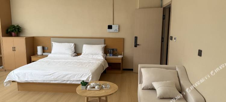 鸣悦凯会观光酒店图片