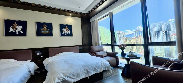 马尔康罗布林卡酒店图片