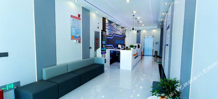 迦曼电竞商务酒店图片