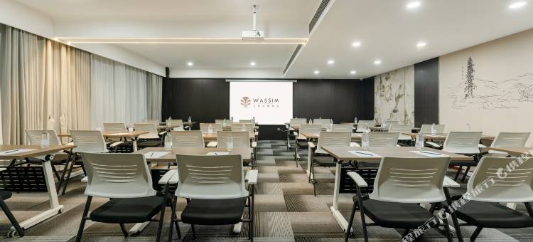 长治万信至格酒店(万达广场长治高铁东站店)图片