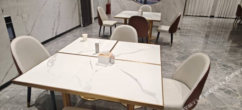 大理漫咖酒店(高铁站店)图片