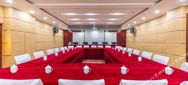 合作桃源水晶酒店(香巴拉文化广场店)图片