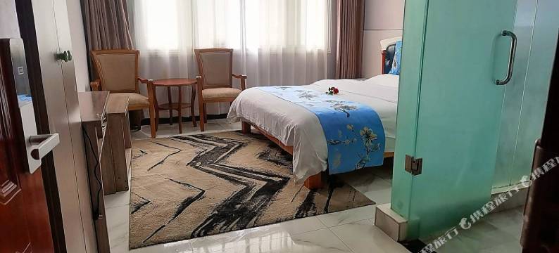 镇巴锦雅商务酒店图片