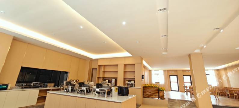 大方花间温泉假日酒店图片